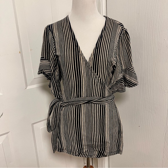 Free People Wrapped Around My Finger Wrap Top B2 - Picture 2 of 7